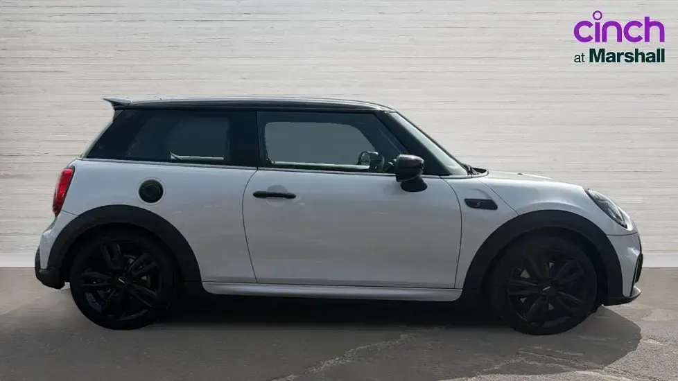 Gebraucht Mini Cooper S Premium 178 PS (130 kW) 2024 Weiß Kleinwagen