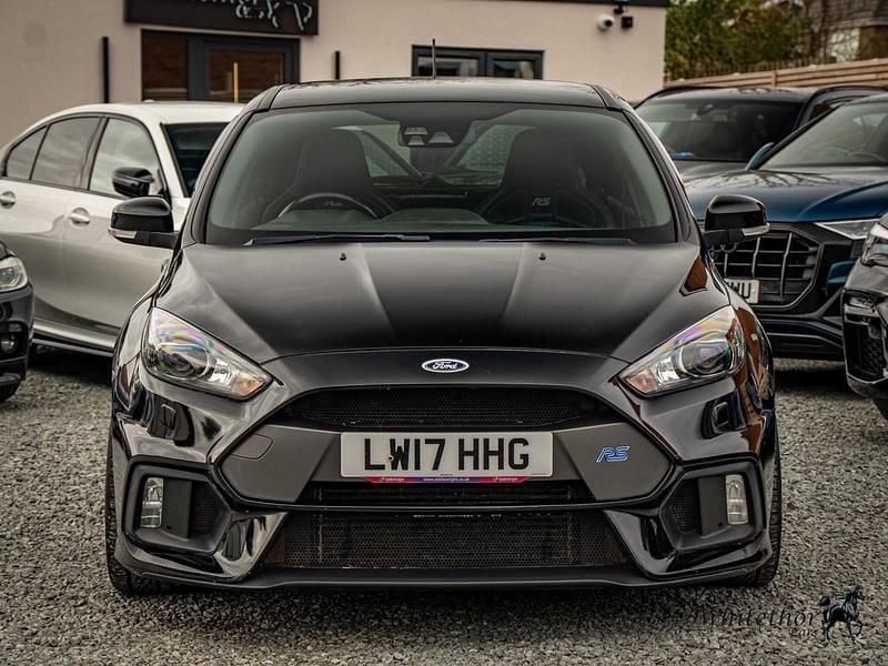 Used Ford Focus RS 350 HP (257 kW) 2017 Black Hatchback