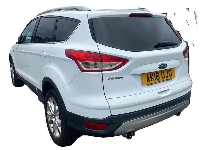 Used Ford Kuga Titanium 180 HP (132 kW) 2016 White SUV