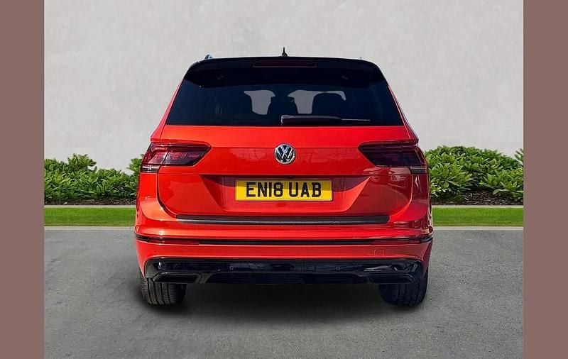 Used VW Tiguan Allspace R-line 150 HP (110 kW) 2018 Orange SUV