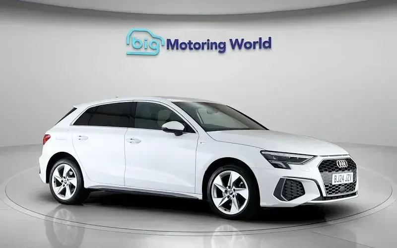 Used Audi A3 Sportback e-tron S-Line 204 HP (150 kW) 2024 White Hatchback