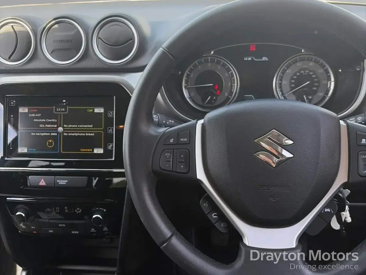 Used Suzuki Vitara SZ-T 129 HP (94 kW) 2023 Grey SUV