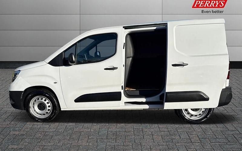 Used Vauxhall Combo 101 HP (74 kW) 2023 Van