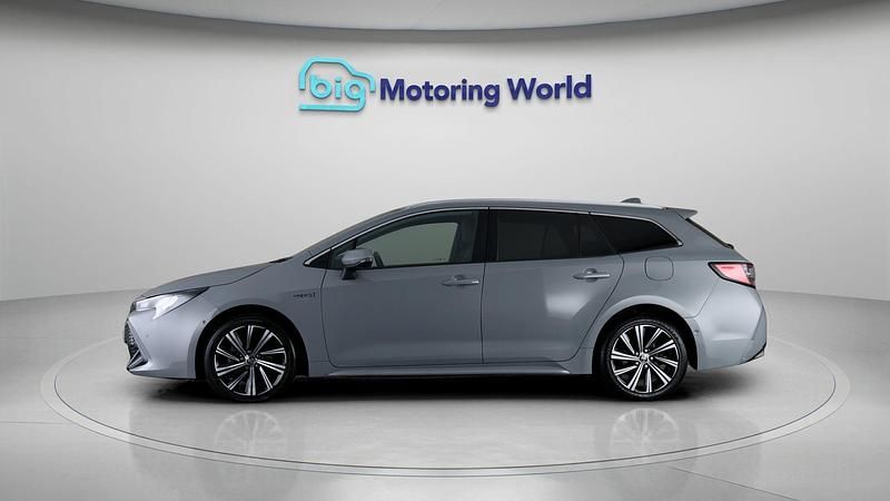 Used Toyota Corolla Design 121 HP (88 kW) 2022 Estate