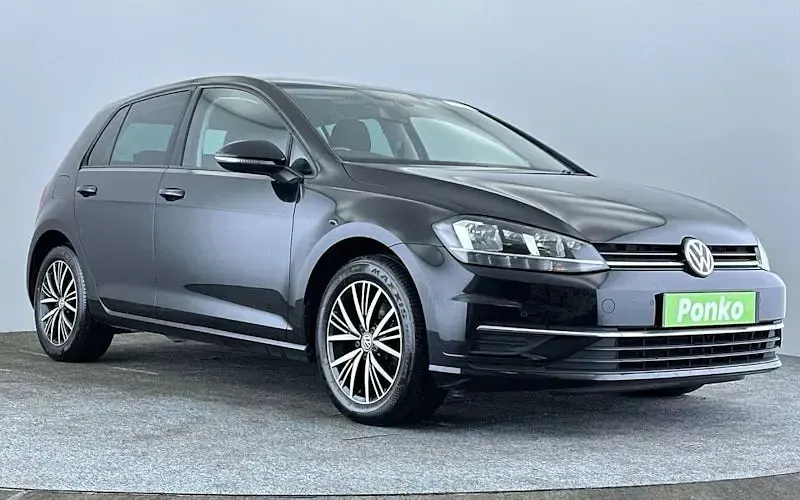 Used VW Golf VII SE 125 HP (91 kW) 2018 Hatchback