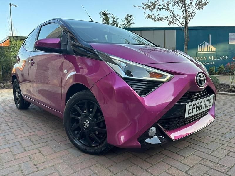 Used Toyota Aygo X-cite 72 HP (52 kW) 2019 Mauve/purple Hatchback
