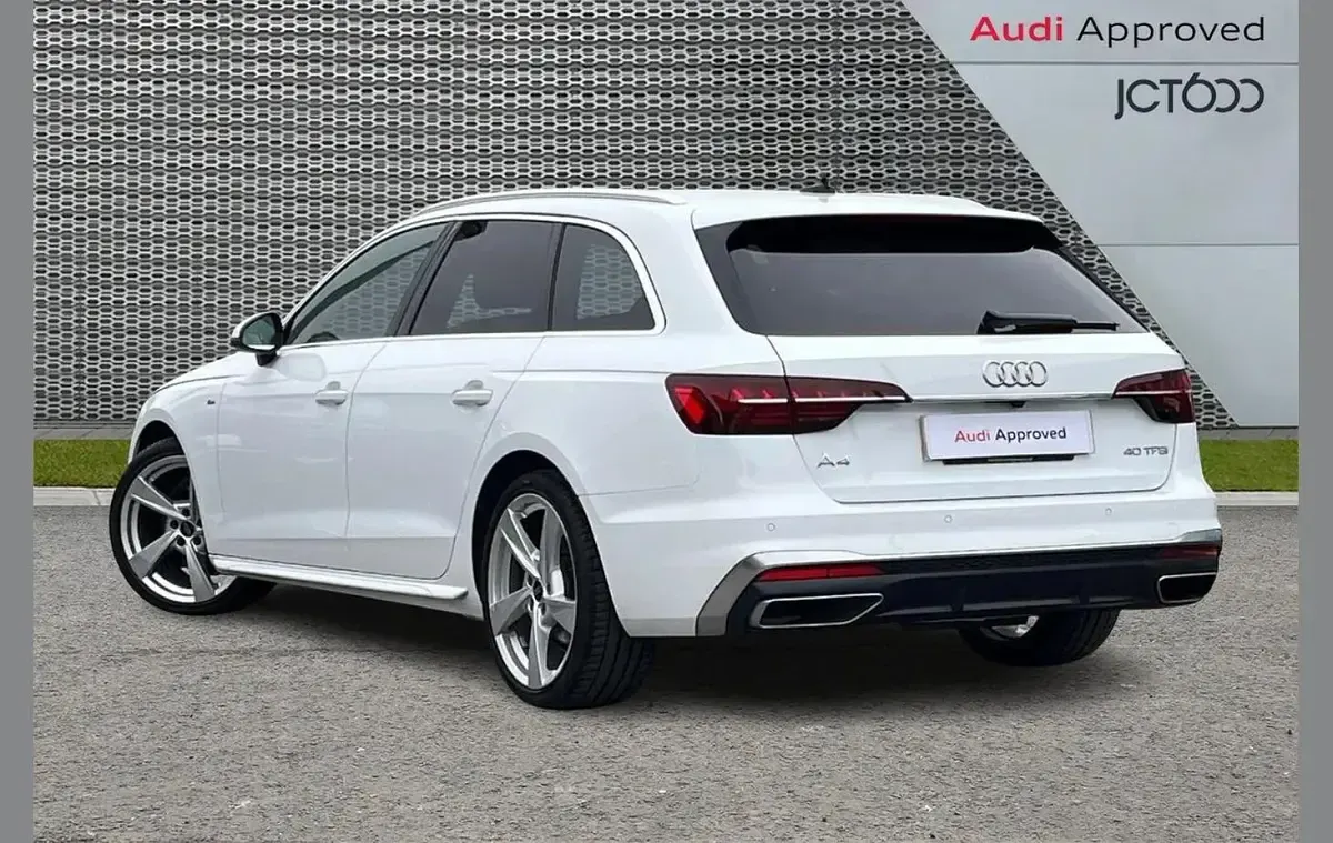 Used Audi A4 S-Line 200 HP (147 kW) 2024 White Estate