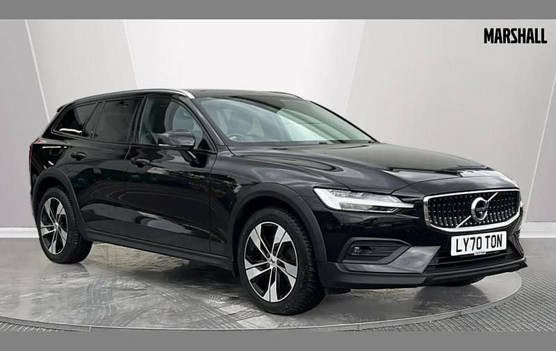 Usado Volvo V60 CC Plus 190 HP (139 kW) 2020 Preto Carrinha