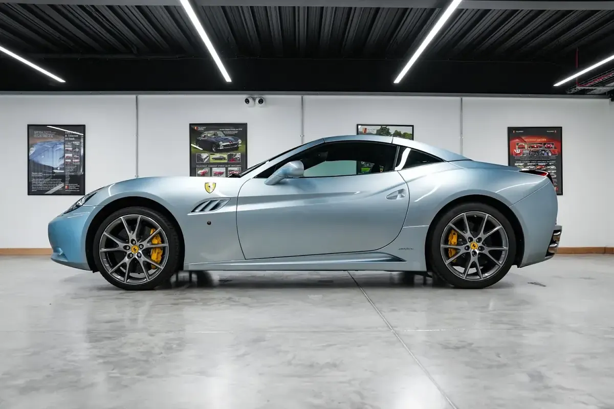 Used Ferrari California 483 HP (355 kW) 2011 Grey Cabriolet