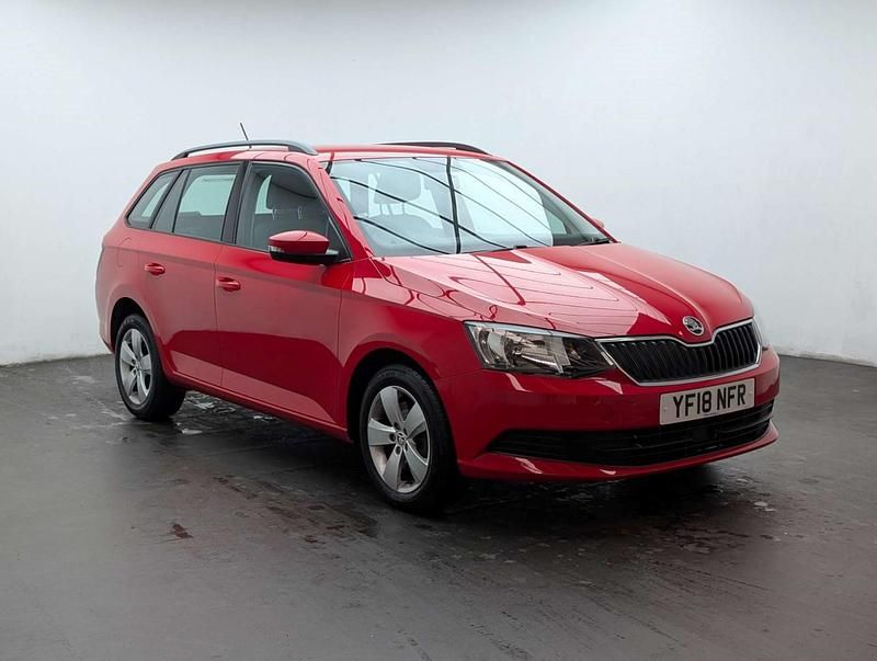 Used Skoda Fabia SE 110 HP (80 kW) 2018 Red Estate