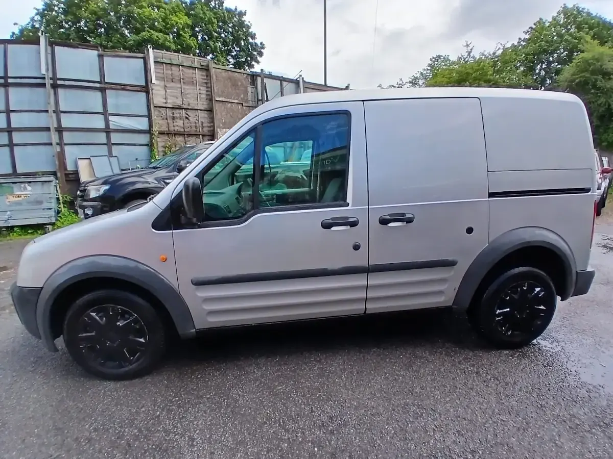 Used Ford Transit Connect 75 HP (55 kW) 2007 Silver MPV