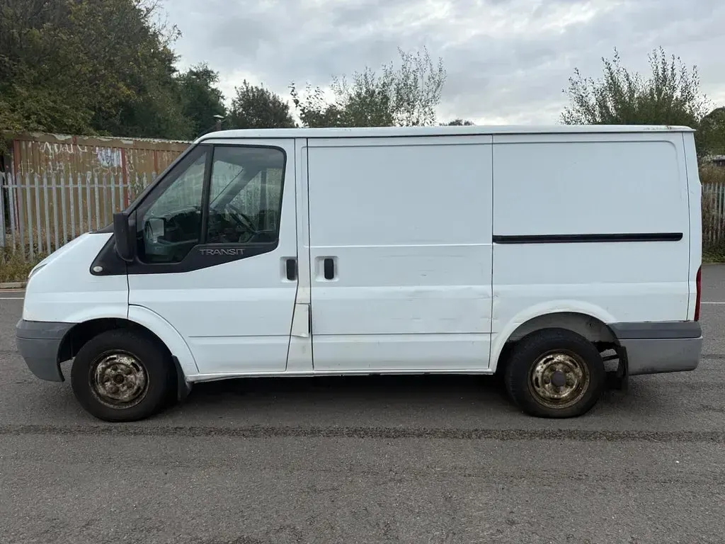 Used Ford Transit 85 HP (62 kW) 2008 White Van