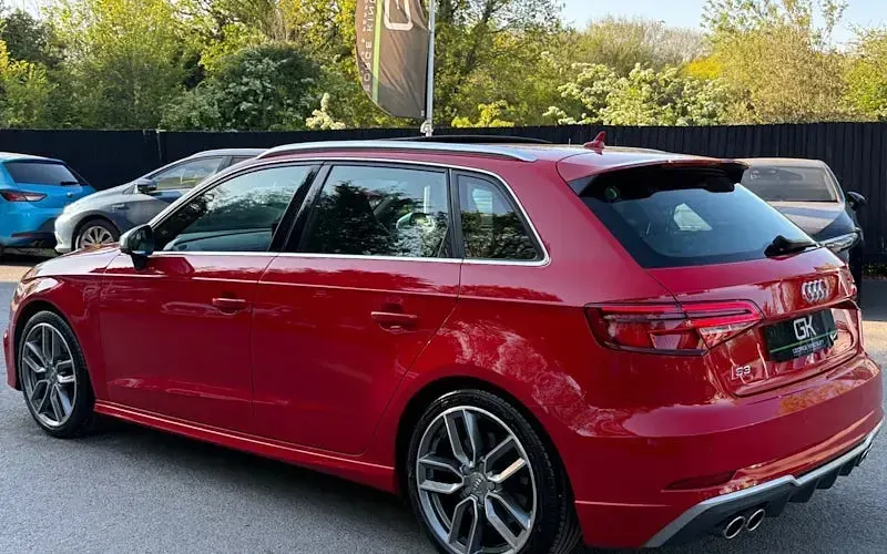 Usado Audi S3 Sportback Design 310 HP (228 kW) 2017 Vermelho Citadino