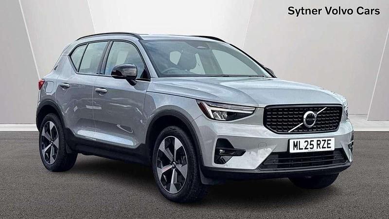 Grey Used 2025 Volvo XC40 Plus SUV | £32,250 (Fair price) - Image 1/4