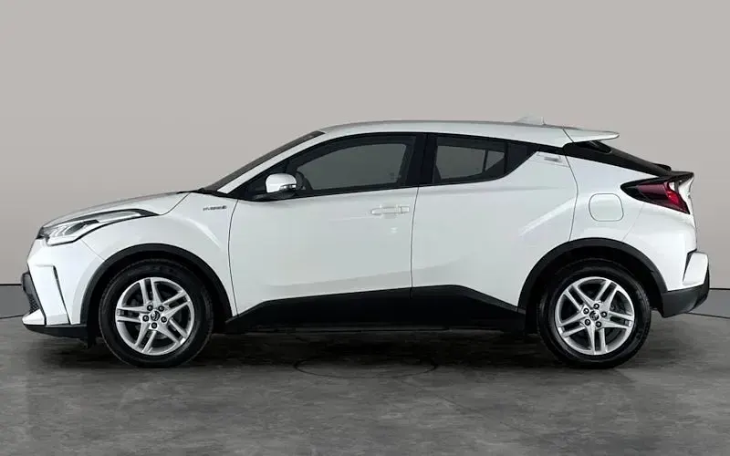 Used Toyota C-HR 122 HP (89 kW) 2020 White SUV