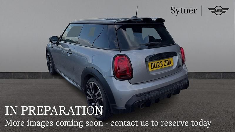 Used Mini Cooper Hatch 134 HP (98 kW) 2023 Silver Hatchback