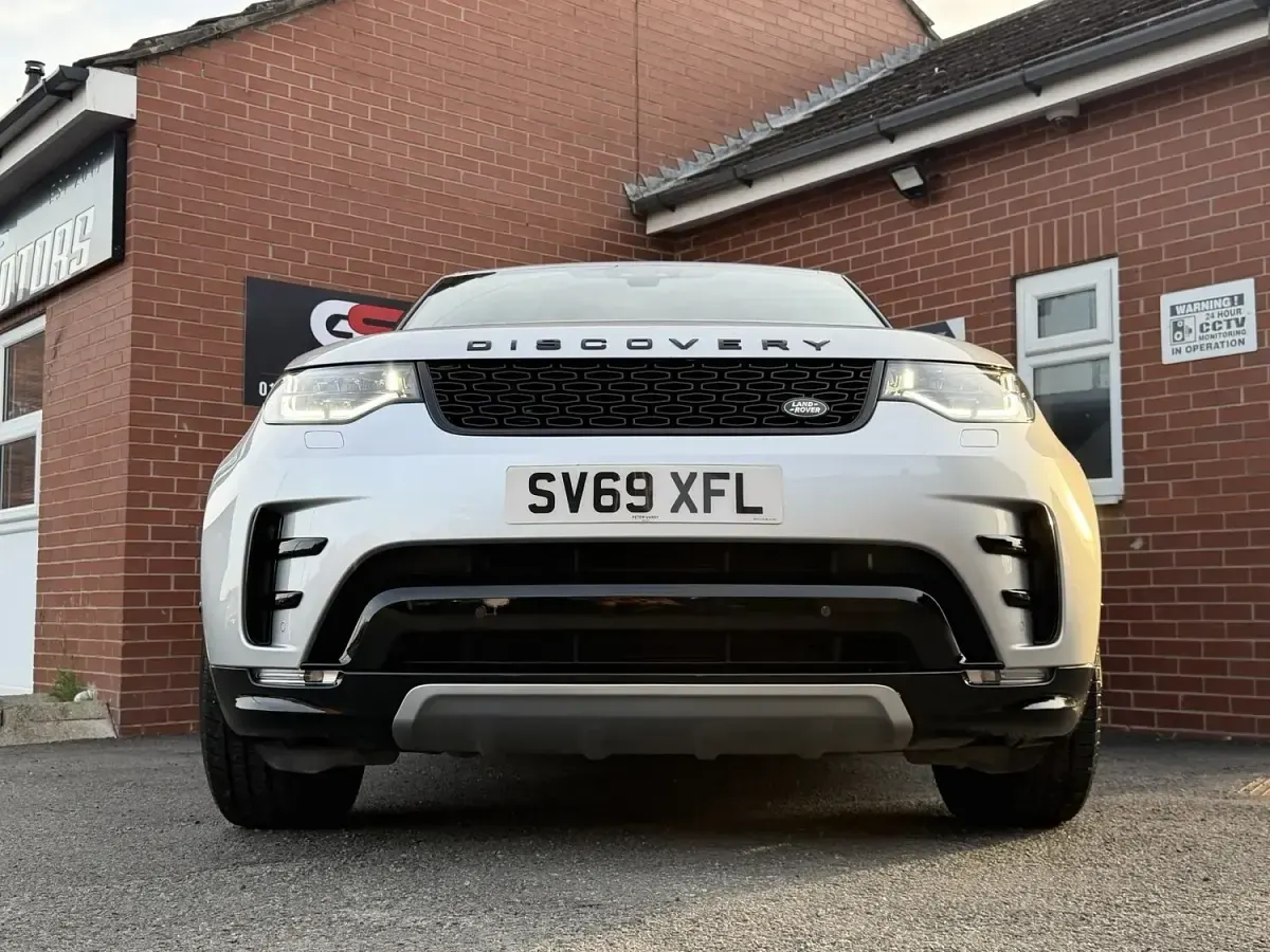 Used Land Rover Discovery Landmark 306 HP (225 kW) 2019 Silver SUV