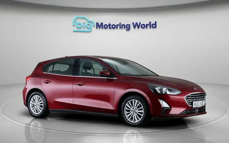 Used Ford Focus Titanium 125 HP (91 kW) 2020 Red Hatchback