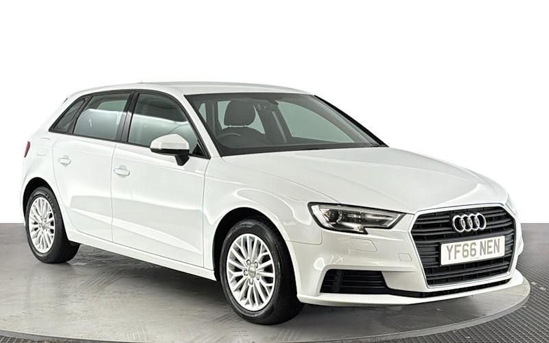 Usado Audi A3 Sportback Business 110 HP (80 kW) 2016 Branco Citadino