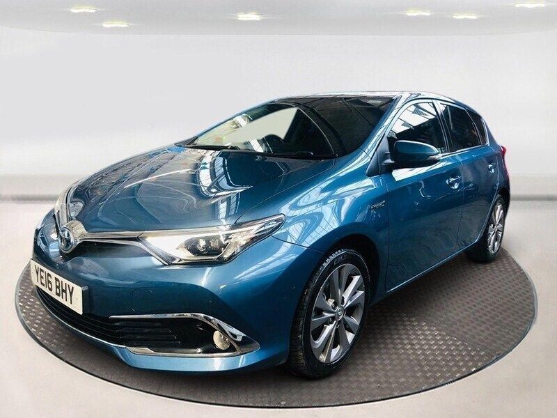 Blue Used 2016 Toyota Auris Hybrid Hatchback | £11,990 (Fair price) - Image 1/4