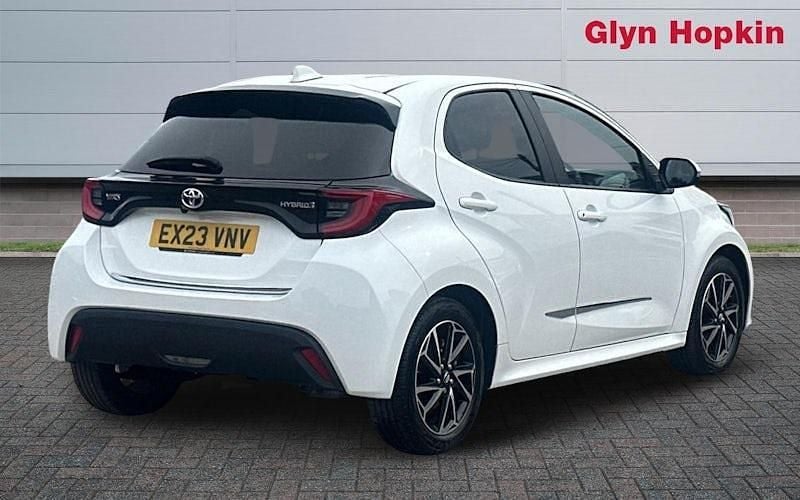 Used Toyota Yaris Hybrid Design 116 HP (85 kW) 2026 Hatchback