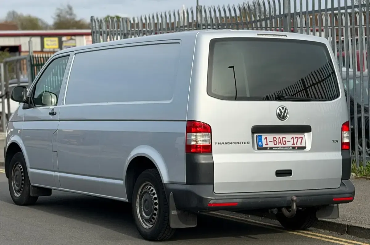 Used VW T5 Trendline 102 HP (75 kW) 2014 Silver Van