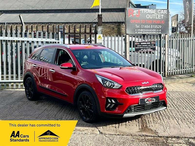 Used Kia Niro 2022 Red SUV