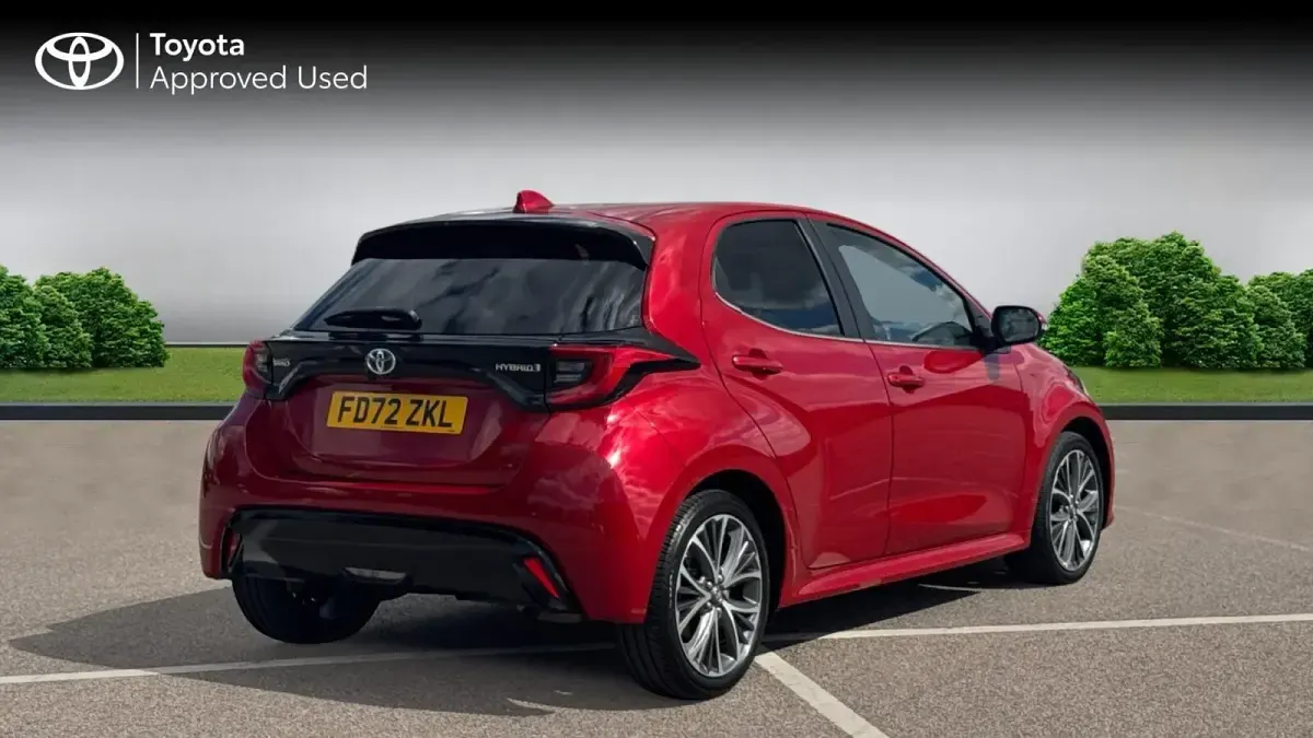 Used Toyota Yaris 116 HP (85 kW) 2023 Scarlet flare Hatchback