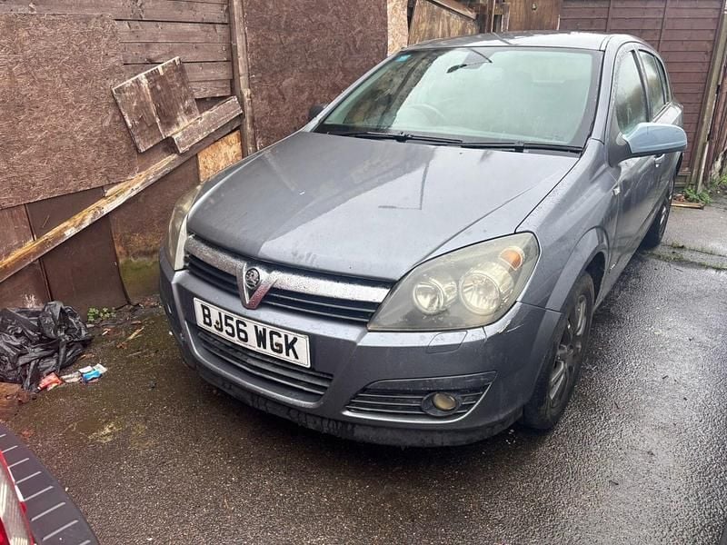 Grey Used 2006 Vauxhall Astra Design Edition Hatchback | £800 (Super price) - Image 1/3