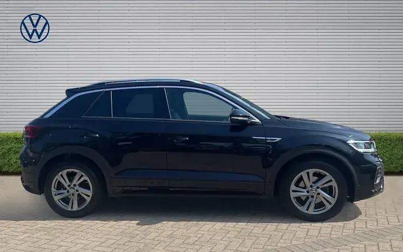 Used VW T-Roc R-line 150 HP (110 kW) 2024 Black SUV