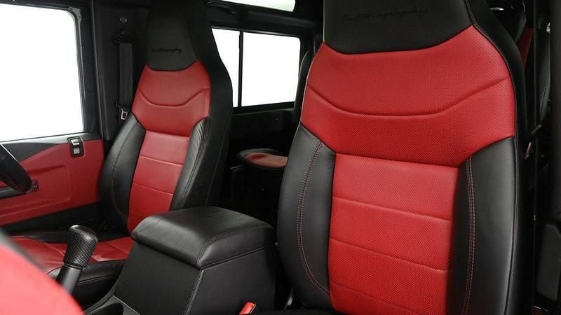 Used Land Rover Defender Autobiography 2015 Santorini black SUV