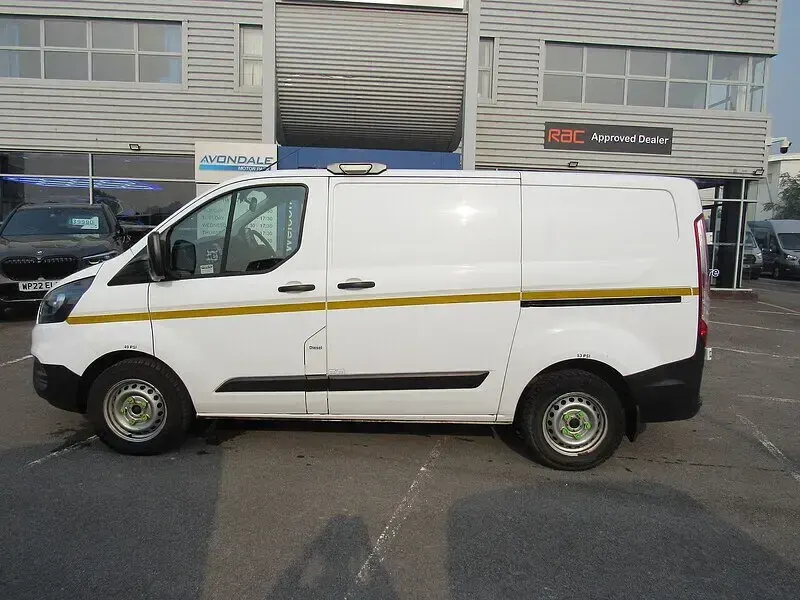 Used Ford Transit Custom 105 HP (77 kW) 2019 White Van