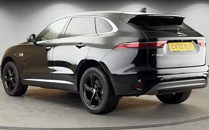 Used Jaguar F-Pace R-Dynamic 204 HP (150 kW) 2022 Santorini black SUV