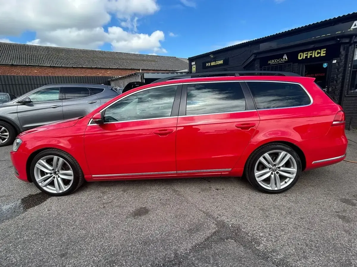 Used VW Passat Executive 2014 Red Estate
