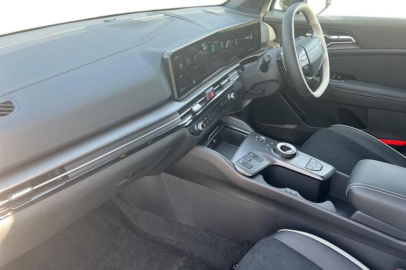 Used Kia Sportage GT-Line 235 HP (172 kW) 2026 White SUV