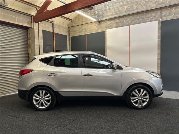 Silver Used 2011 Hyundai ix35 Premium SUV | £3,490 (Fair price) - Image 1/1