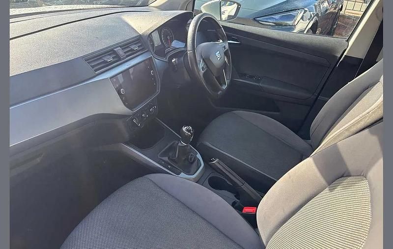 Used Seat Arona SE Technology 94 HP (69 kW) 2020 White SUV