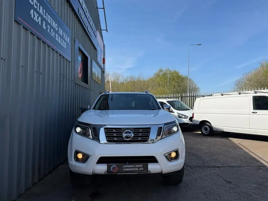 Used Nissan Navara Tekna 2020 White Pickup
