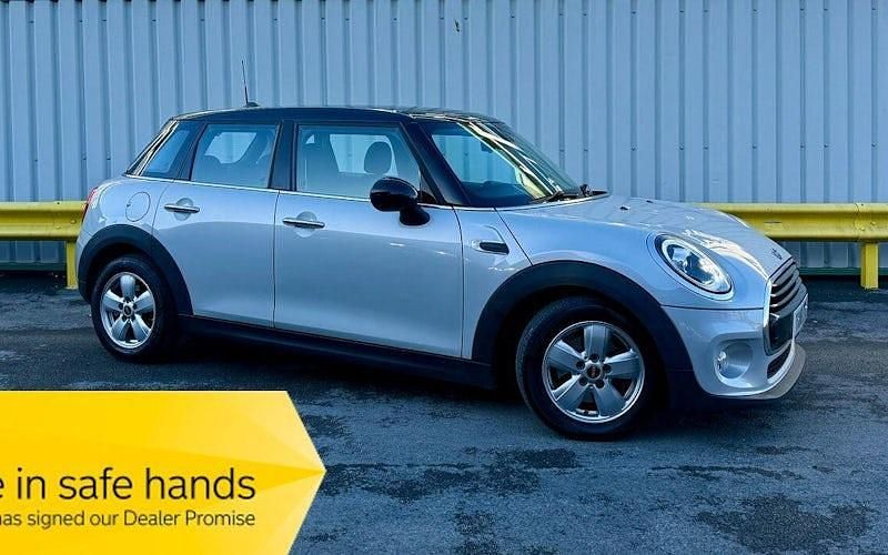 Used 2018 Mini Cooper Hatch Hatchback | £10,395 (Fair price) - Image 1/4