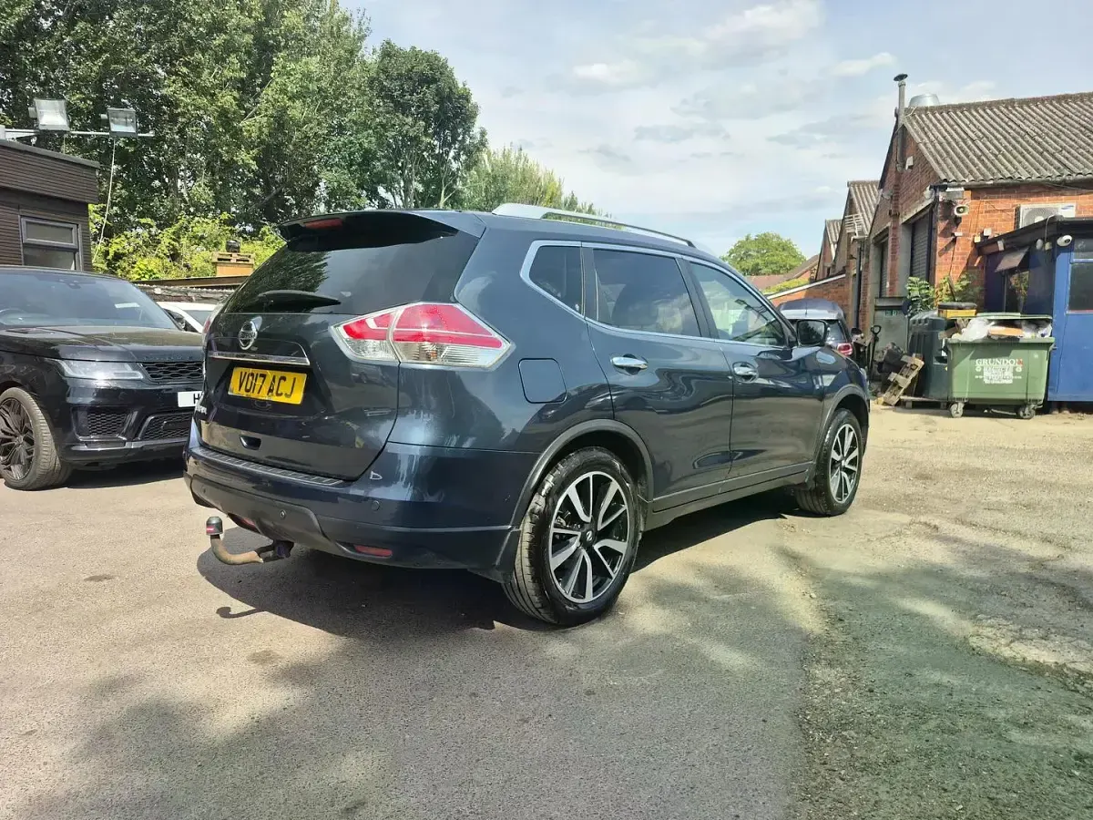 Used Nissan X-Trail Tekna 130 HP (95 kW) 2017 Blue SUV