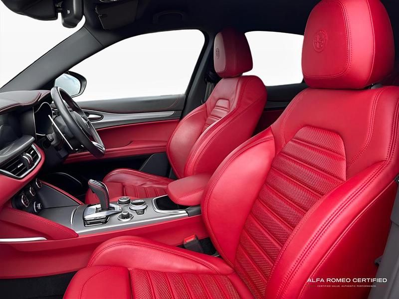 Used Alfa Romeo Stelvio Veloce 276 HP (202 kW) 2020 Grey SUV