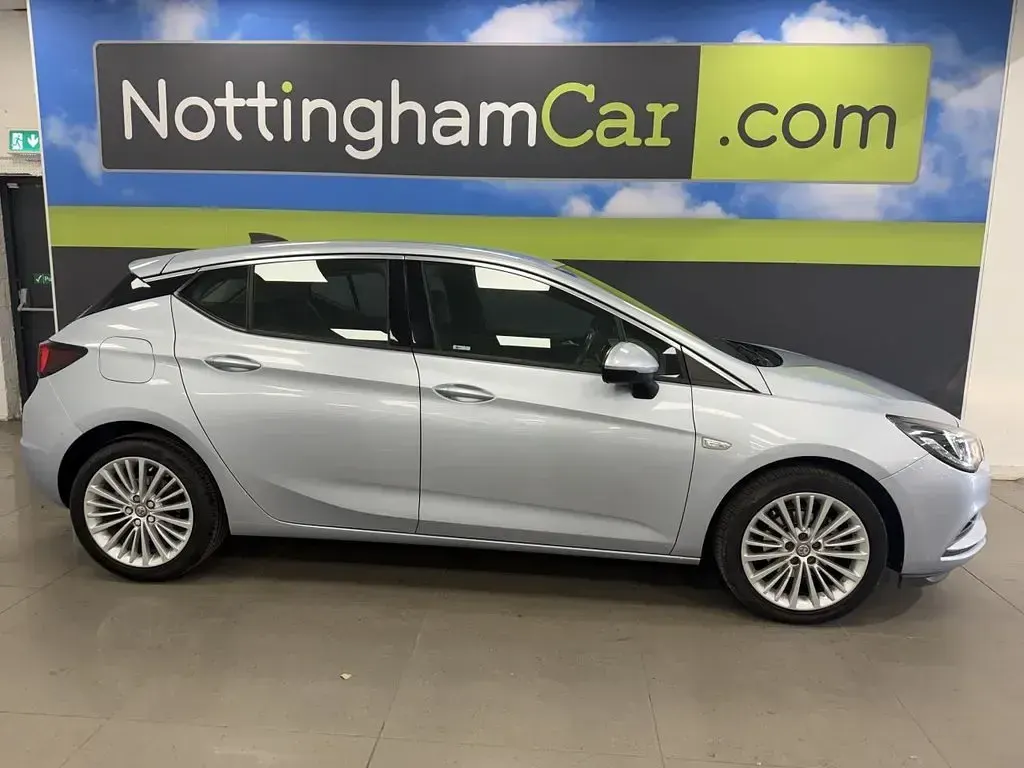 Used Vauxhall Astra Elite 150 HP (110 kW) 2016 Silver Hatchback