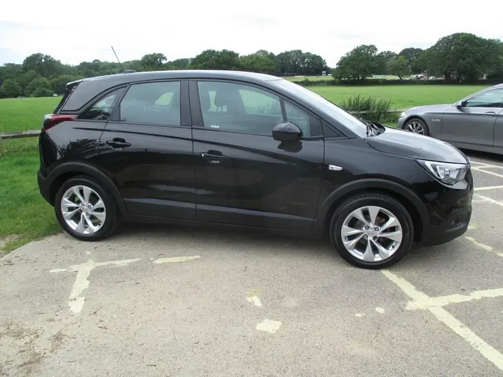 Used Vauxhall Crossland X 81 HP (59 kW) 2018 Black SUV