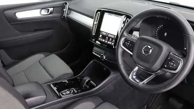 Used Volvo XC40 Plus 163 HP (119 kW) 2023 SUV