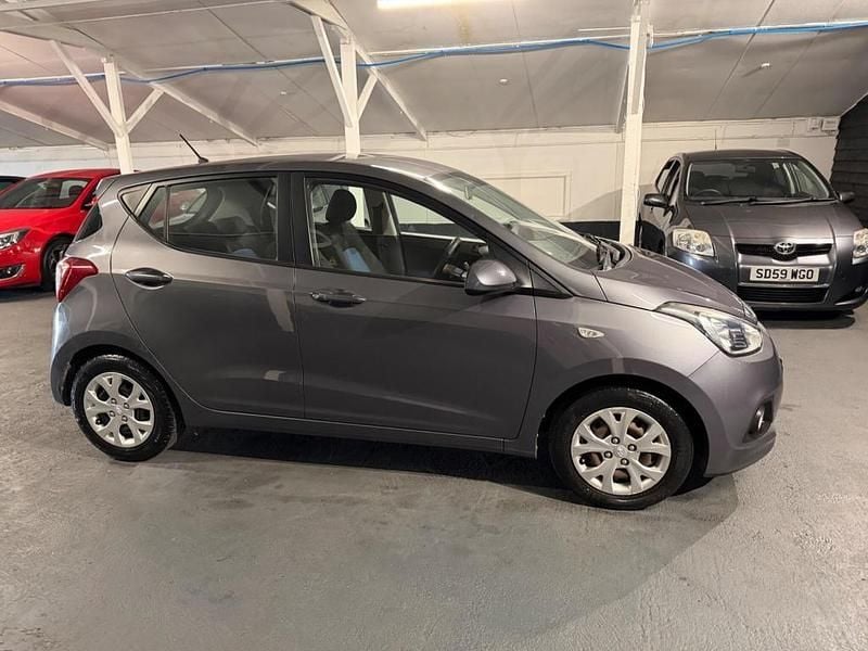 Used Hyundai i10 SE 87 HP (63 kW) 2014 Grey Hatchback