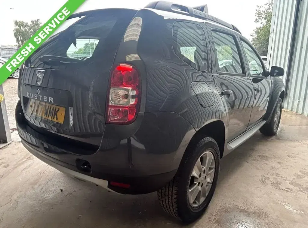 Used Dacia Duster Lauréate 110 HP (80 kW) 2017 Grey SUV