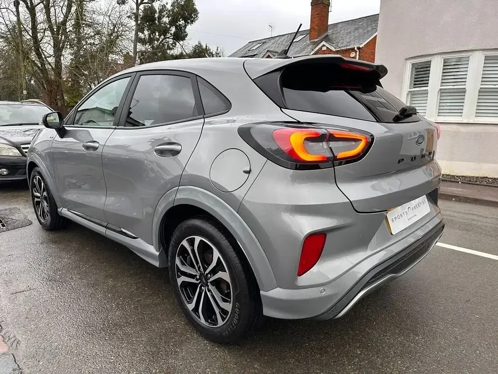 Begagnad Ford Puma ST-Line 125 HK (91 kW) 2022 Silver SUV