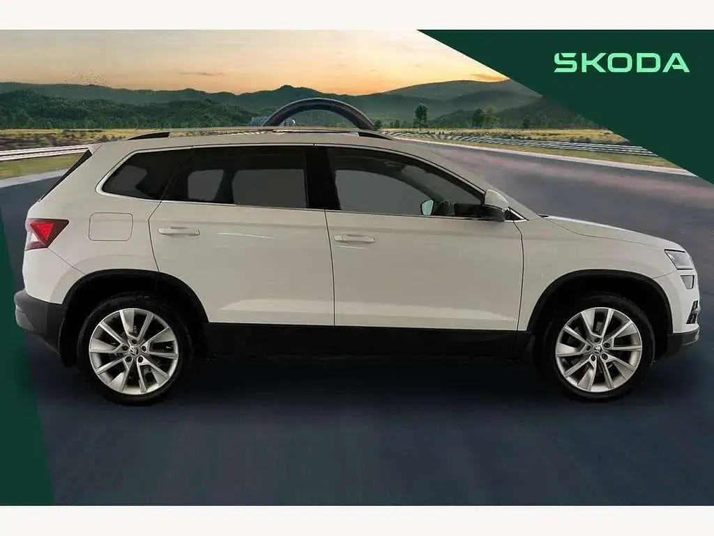 Used Skoda Karoq SE L 150 HP (110 kW) 2018 White SUV