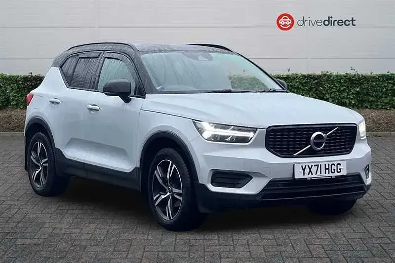 Usado Volvo XC40 R-Design 163 HP (119 kW) 2021 Prateado SUV
