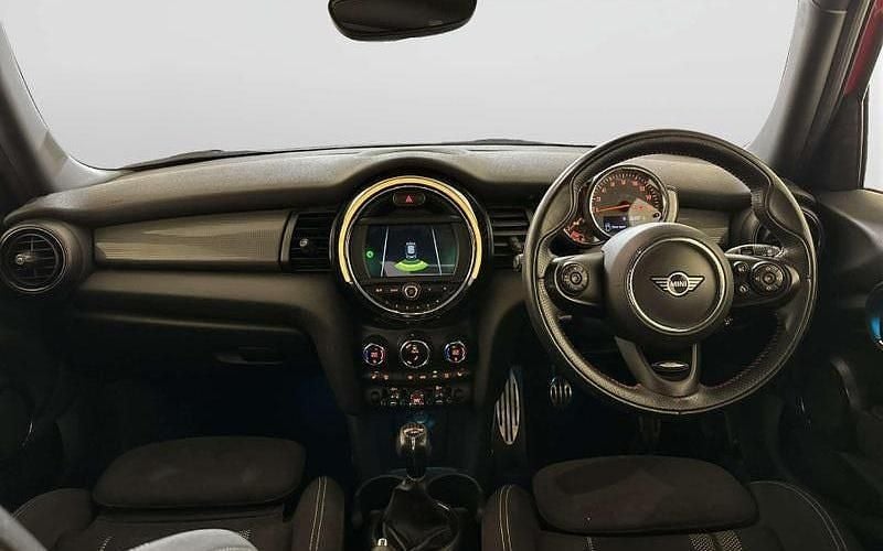 Used Mini Cooper Hatch 136 HP (100 kW) 2020 Hatchback